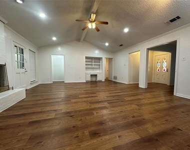 719 Athenia Way - Photo Thumbnail 10