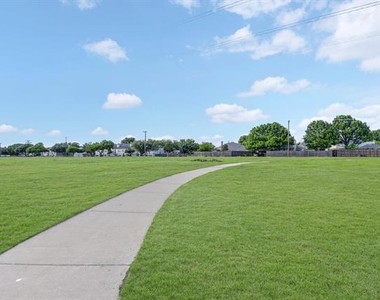 6428 Hermosa Drive - Photo Thumbnail 37