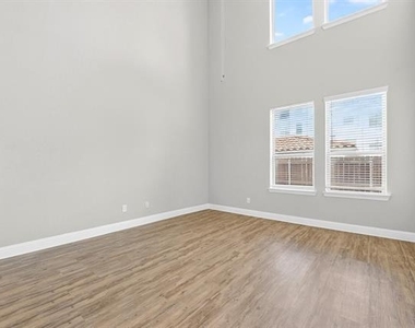 6428 Hermosa Drive - Photo Thumbnail 7