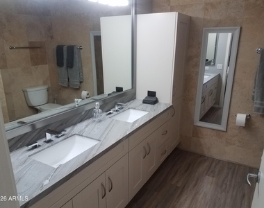 7137 E Rancho Vista Drive - Photo Thumbnail 5