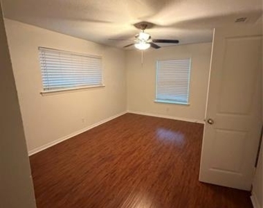 519 Heyser Drive - Photo Thumbnail 9