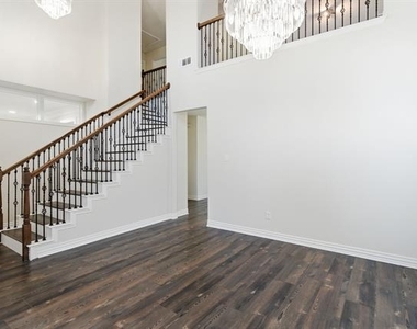 5308 Sandstone Lane - Photo Thumbnail 6