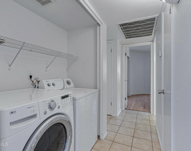 11640 N 51st Avenue - Photo Thumbnail 16