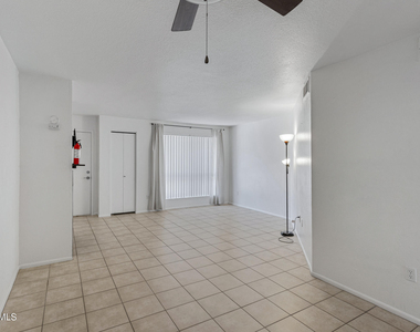 11640 N 51st Avenue - Photo Thumbnail 4