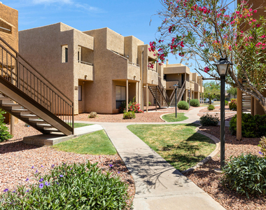 11640 N 51st Avenue - Photo Thumbnail 23