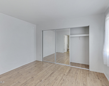 11640 N 51st Avenue - Photo Thumbnail 12