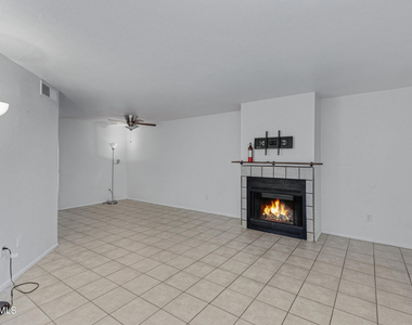 11640 N 51st Avenue - Photo Thumbnail 3