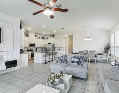 1520 Summit View Lane - Photo Thumbnail 13