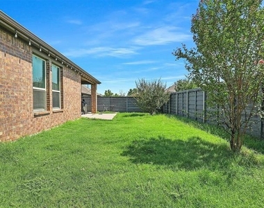 1520 Summit View Lane - Photo Thumbnail 23