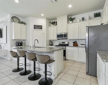 1520 Summit View Lane - Photo Thumbnail 8