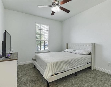 1520 Summit View Lane - Photo Thumbnail 18