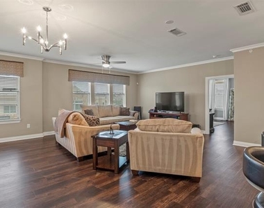 2500 King Arthur Boulevard - Photo Thumbnail 2