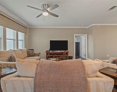 2500 King Arthur Boulevard - Photo Thumbnail 4