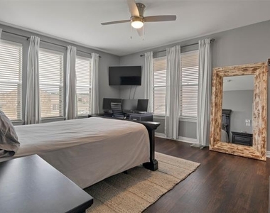 2500 King Arthur Boulevard - Photo Thumbnail 9