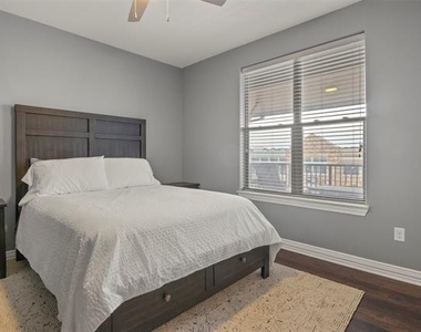 2500 King Arthur Boulevard - Photo Thumbnail 13