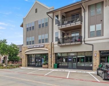 2500 King Arthur Boulevard - Photo Thumbnail 18
