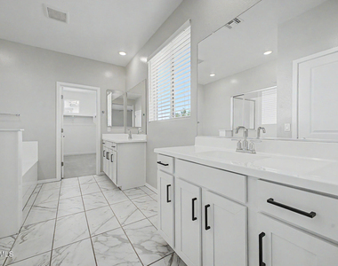 17797 W Cassia Way - Photo Thumbnail 15