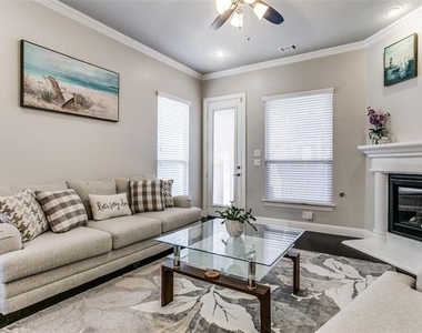 3901 Bentley Drive - Photo Thumbnail 13