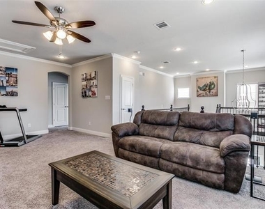 3901 Bentley Drive - Photo Thumbnail 20