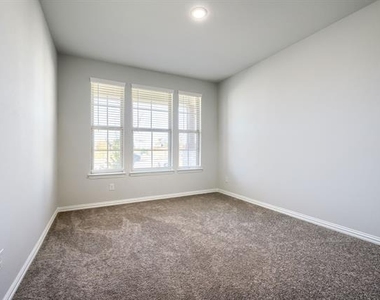 1309 Buttercup Road - Photo Thumbnail 4