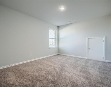 1309 Buttercup Road - Photo Thumbnail 31