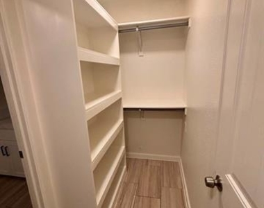4117 S Marsalis Avenue - Photo Thumbnail 9