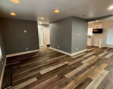 4117 S Marsalis Avenue - Photo Thumbnail 2