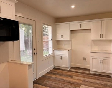 4117 S Marsalis Avenue - Photo Thumbnail 5