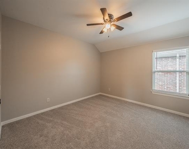 412 Hideaway Road - Photo Thumbnail 32
