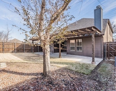 412 Hideaway Road - Photo Thumbnail 7