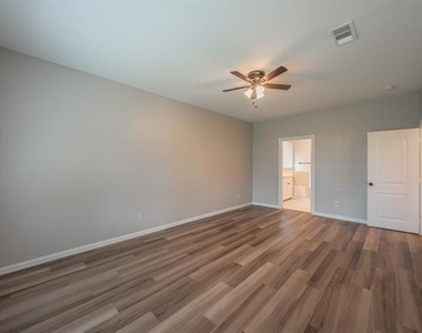412 Hideaway Road - Photo Thumbnail 18
