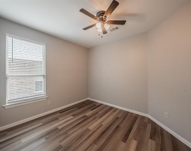 412 Hideaway Road - Photo Thumbnail 27