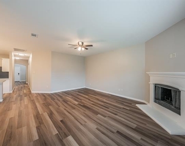 412 Hideaway Road - Photo Thumbnail 8