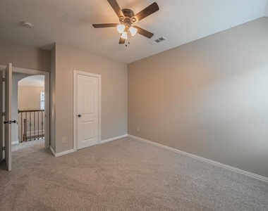 412 Hideaway Road - Photo Thumbnail 35