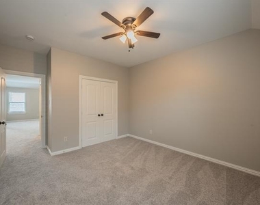 412 Hideaway Road - Photo Thumbnail 33