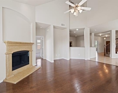 9716 Mulligan Drive - Photo Thumbnail 3
