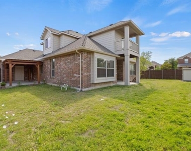 9716 Mulligan Drive - Photo Thumbnail 16