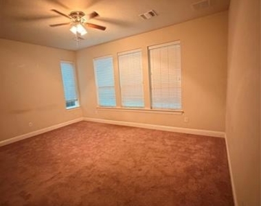 14112 Sparrow Hill Drive - Photo Thumbnail 13