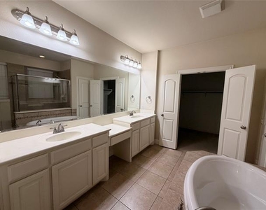 14112 Sparrow Hill Drive - Photo Thumbnail 15