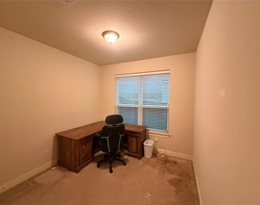 14112 Sparrow Hill Drive - Photo Thumbnail 11