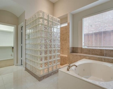 2746 Nightwind Court - Photo Thumbnail 15