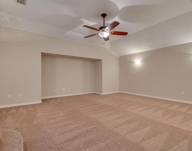 2746 Nightwind Court - Photo Thumbnail 32
