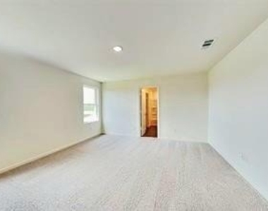 4413 Marsh Hawk Drive - Photo Thumbnail 12