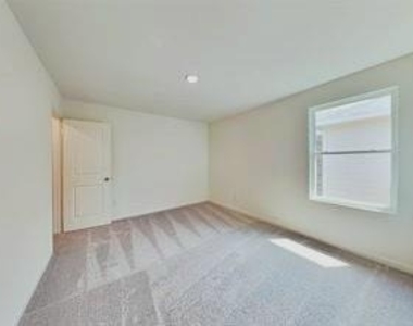 4413 Marsh Hawk Drive - Photo Thumbnail 3