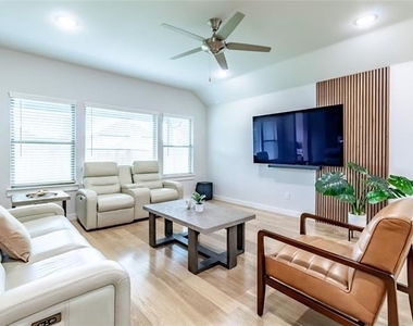 2122 Mossfield Lane - Photo Thumbnail 6
