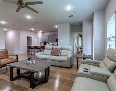 2122 Mossfield Lane - Photo Thumbnail 8