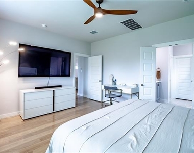 2122 Mossfield Lane - Photo Thumbnail 13