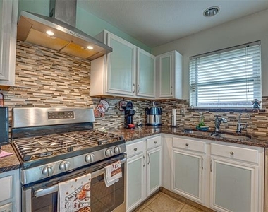 7701 Gillon Drive - Photo Thumbnail 15