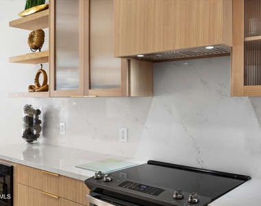 1084 E Susan Lane - Photo Thumbnail 22