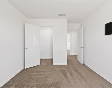 4208 Wood River Trail - Photo Thumbnail 20